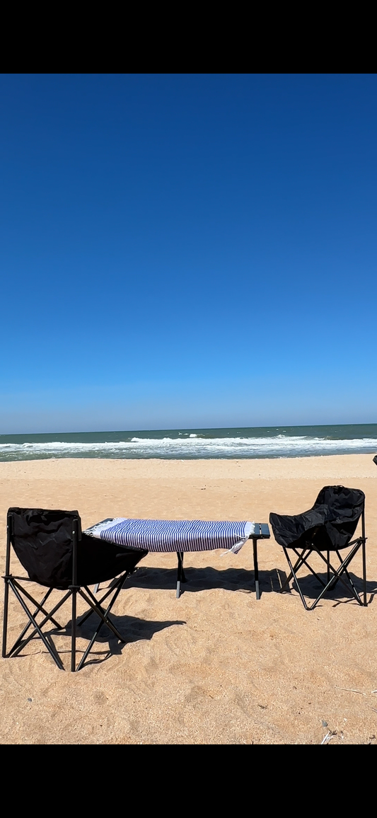 طابلة بيكنيك محمولة مع 2 كراسي – الراحة ديالك فكل خرجة